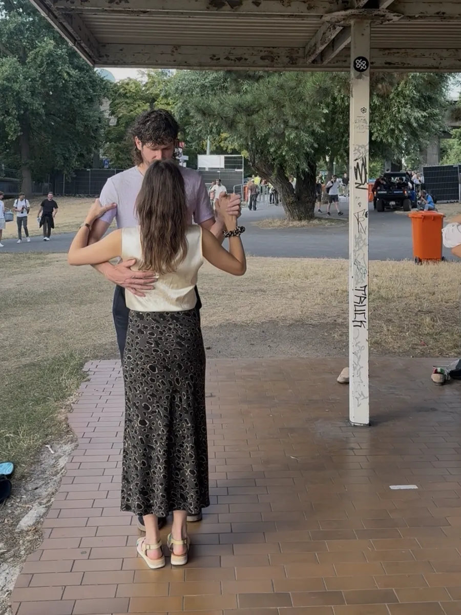 Kostenlose Tango-Probestunde im Rheinpark Foto 1